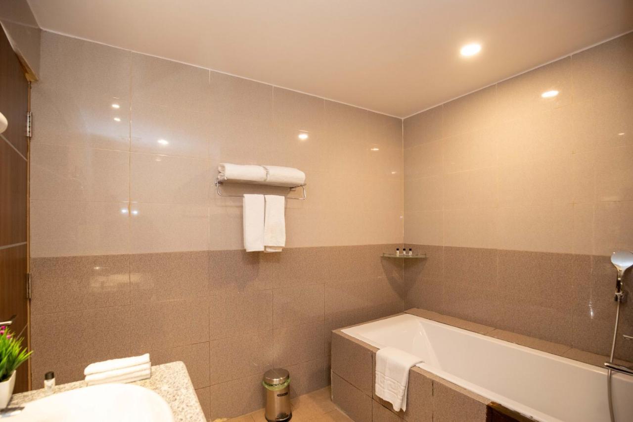 Hotel Palm International Butwal Ngoại thất bức ảnh